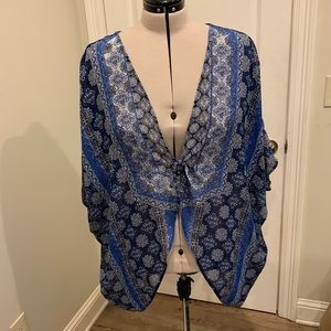 Kimono navy, blue and white.